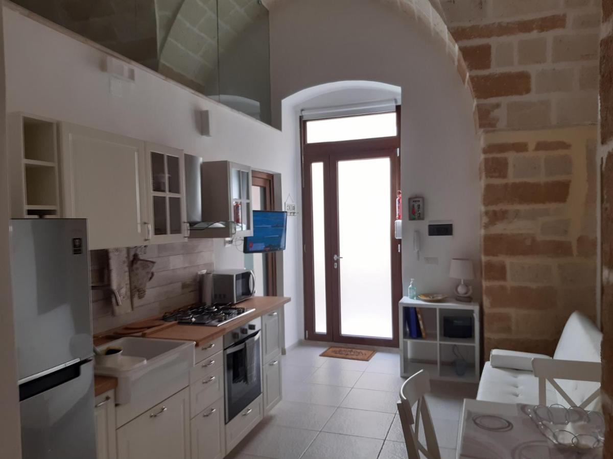 Casa Mima: Locazione Turistica Nel Centro Storico Leilighet Brindisi Eksteriør bilde