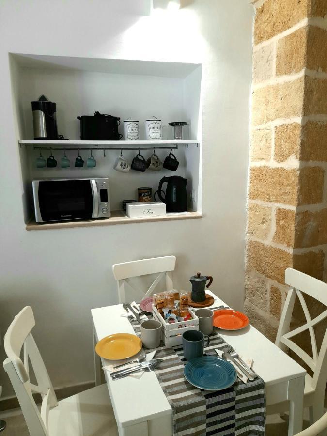 Casa Mima: Locazione Turistica Nel Centro Storico Leilighet Brindisi Eksteriør bilde